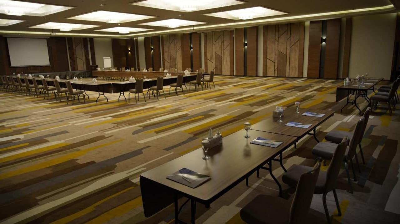 Van Royal Hotel Erbil Buitenkant foto
